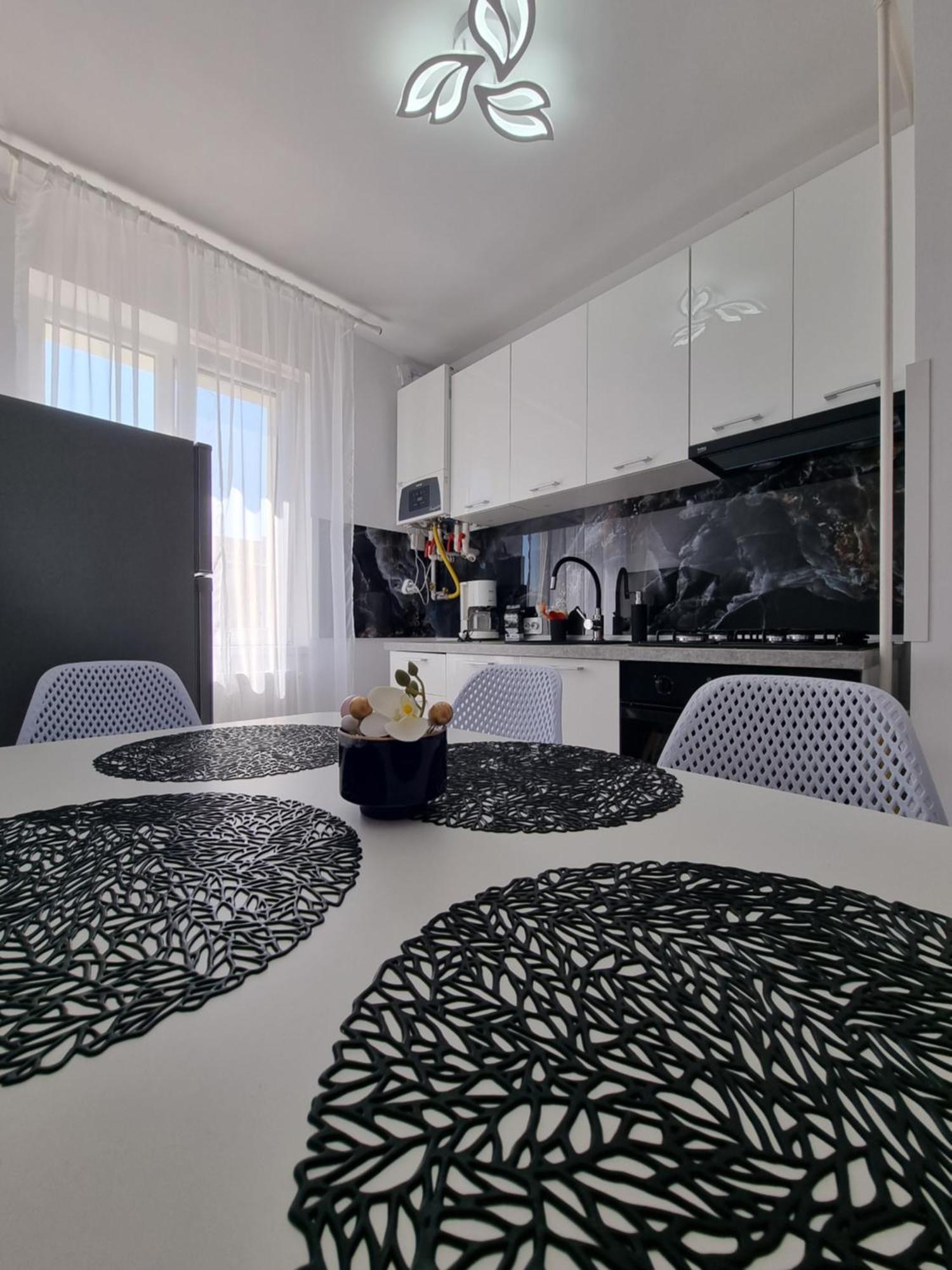 Apartament Central Pe Pietonala Nr2 Vajdahunyad Kültér fotó