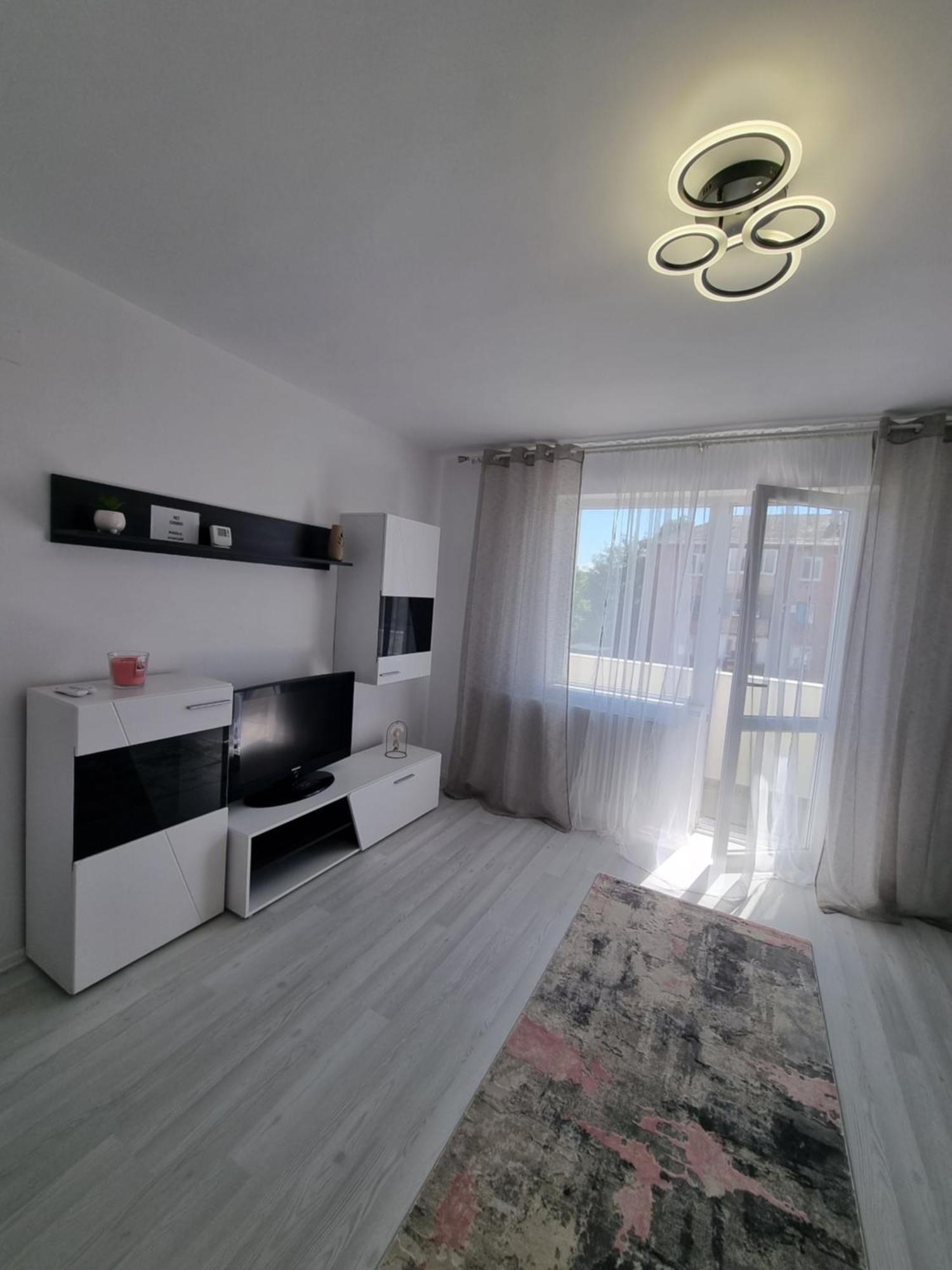 Apartament Central Pe Pietonala Nr2 Vajdahunyad Kültér fotó