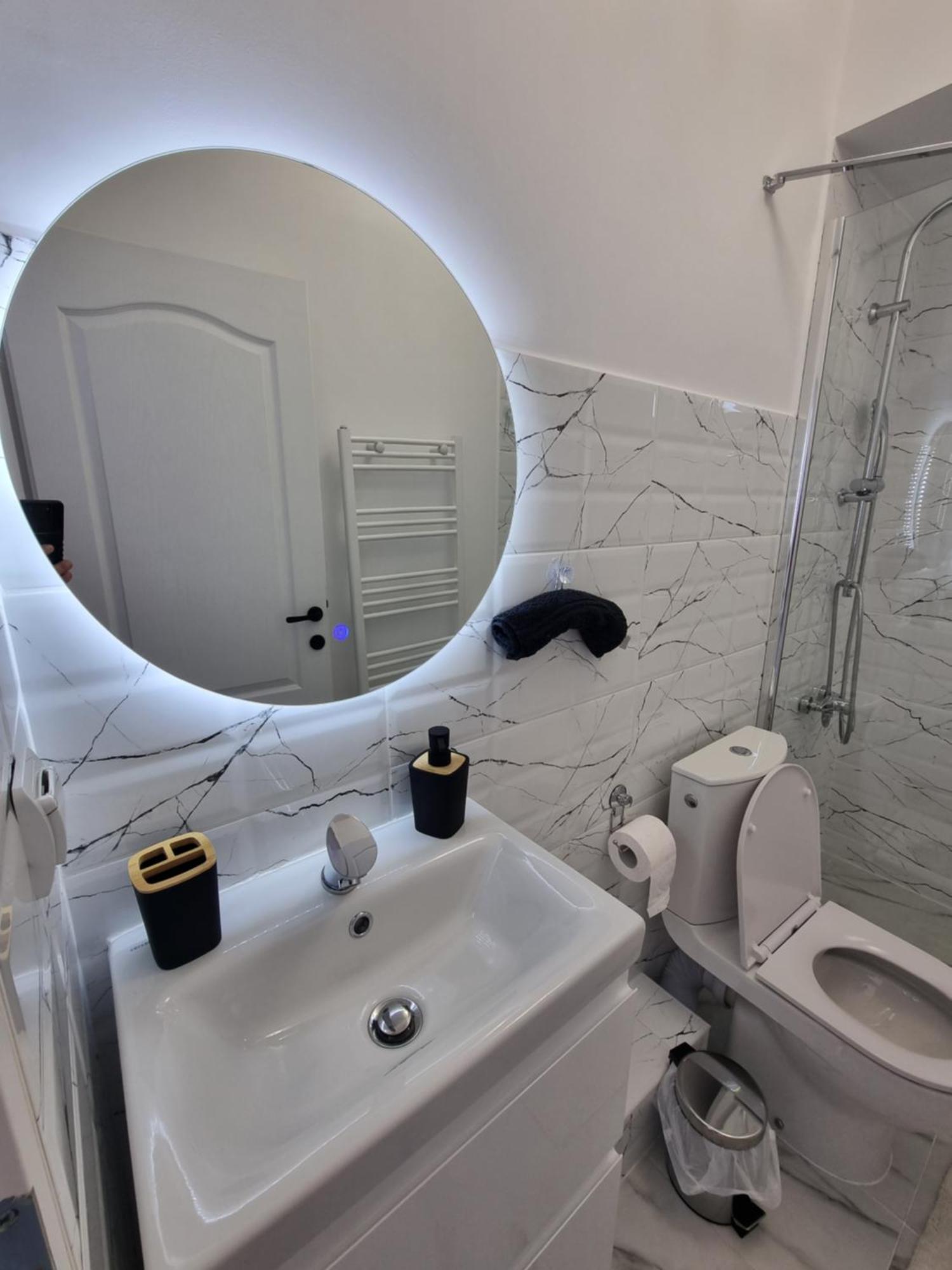 Apartament Central Pe Pietonala Nr2 Vajdahunyad Kültér fotó