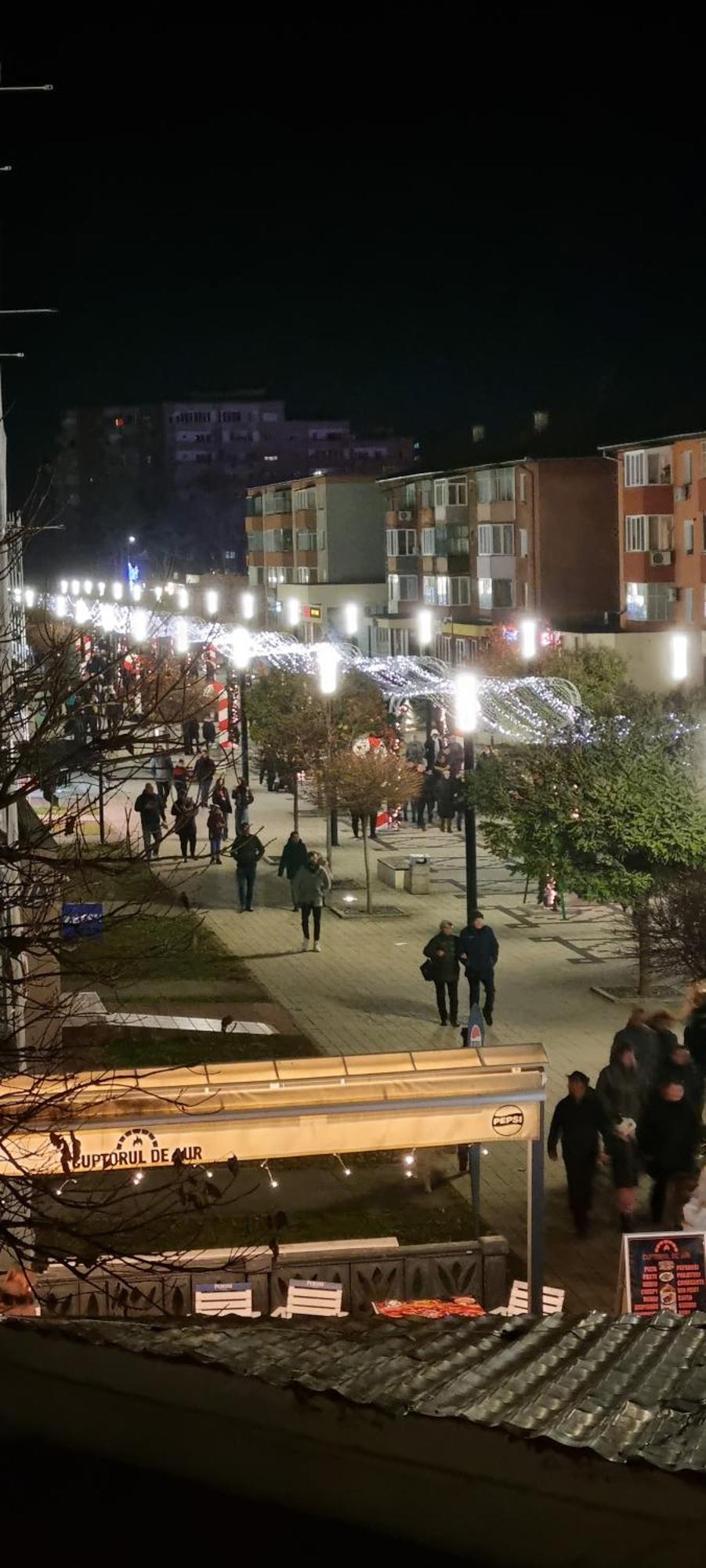 Apartament Central Pe Pietonala Nr2 Vajdahunyad Kültér fotó